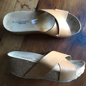 Comfortable tan sandals